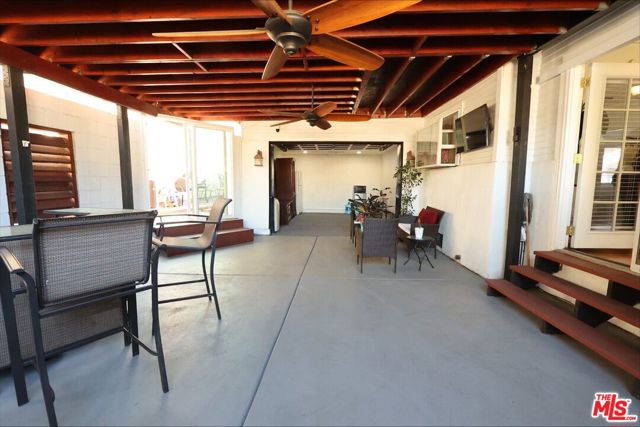 1855 Corinne Avenue, Long Beach CA: https://media.crmls.org/mediaz/8a27a104-8c52-4d71-b1e8-ab0418ed9d97.jpg