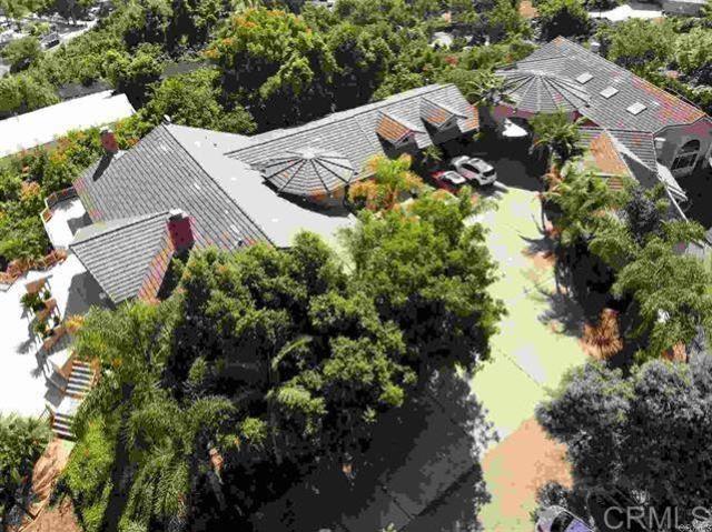 2081 Elevado Road, Vista CA: https://media.crmls.org/mediaz/8a27bab4-c613-4e1c-90d4-c899949bdeea.jpg