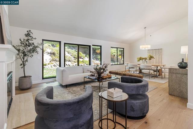 38 Sanders Ranch Rd, Moraga CA: https://media.crmls.org/mediaz/8a28785a-34cd-4d7a-855e-d9069ba85717.jpg