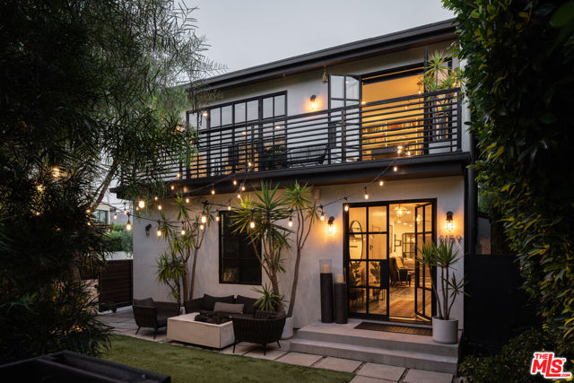 3159 Thatcher Avenue, Marina del Rey CA: https://media.crmls.org/mediaz/8a290064-c269-4a9f-a9cc-ac75b82d68d5.jpg