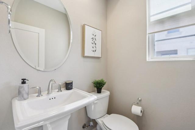 951 Arrowleaf Place, San Jose CA: https://media.crmls.org/mediaz/8a2903b3-4b71-4897-ae10-3db3013ef6dd.jpg