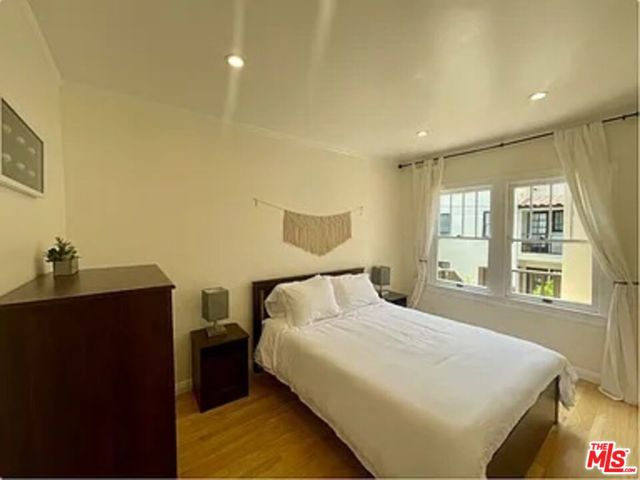 837 5th Street, Santa Monica CA: https://media.crmls.org/mediaz/8a2976c9-4f1f-46da-a41e-e7e341c04235.jpg