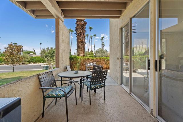 78125 Cabrillo Lane, Indian Wells CA: https://media.crmls.org/mediaz/8a2a6684-6ca7-422d-b261-456c35b6e641.jpg