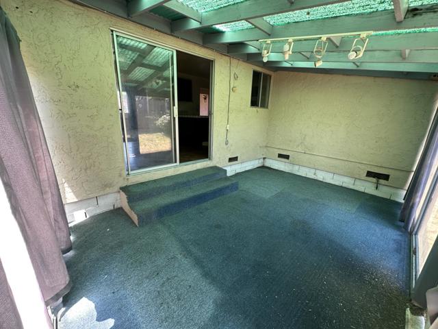 840 N Madeira Avenue, Salinas CA: https://media.crmls.org/mediaz/8a2b21e8-606d-4538-9e88-96bbb0a19722.jpg