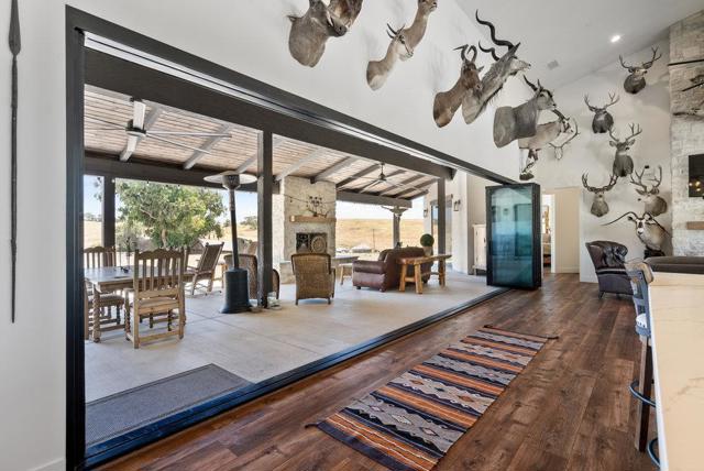 3000 Coppa Court, Hollister CA: https://media.crmls.org/mediaz/8a2b7bf3-7305-4f88-8873-f7f58a526b7f.jpg