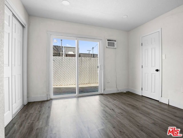 891 E 6th Street, Pomona CA: https://media.crmls.org/mediaz/8a2b8815-c249-490c-b52e-6c19c89c17ca.jpg