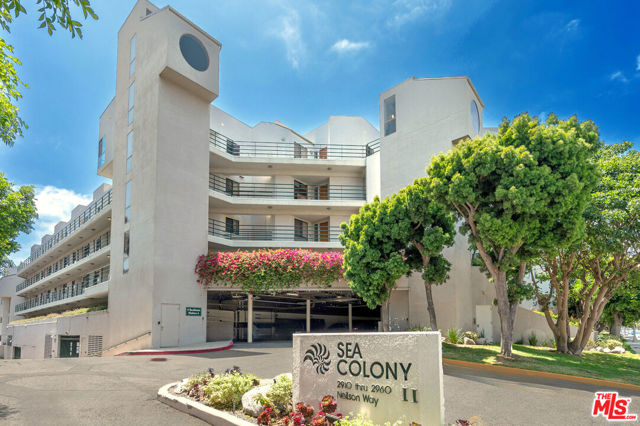 2960 Neilson Way, Santa Monica, California 90405, 2 Bedrooms Bedrooms, ,2 BathroomsBathrooms,Condominium,For Sale,Neilson,24395097