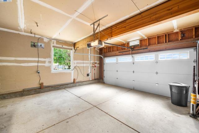473 Andrea Cir, Livermore CA: https://media.crmls.org/mediaz/8a2c23f9-8423-444d-afb4-566429656b3e.jpg