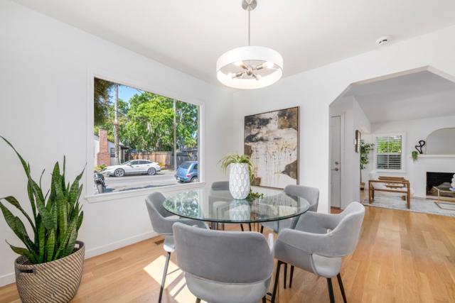 923 Grand Street, Redwood City CA: https://media.crmls.org/mediaz/8a2c9009-a7ca-423a-a0b5-43e9bb85217c.jpg