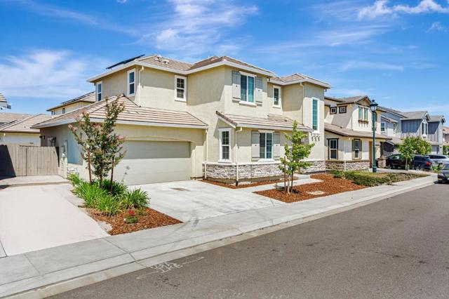 536 Datura Drive, Vacaville CA: https://media.crmls.org/mediaz/8a2cdb08-64e6-4db6-8e4a-8ac89f5bbf2a.jpg