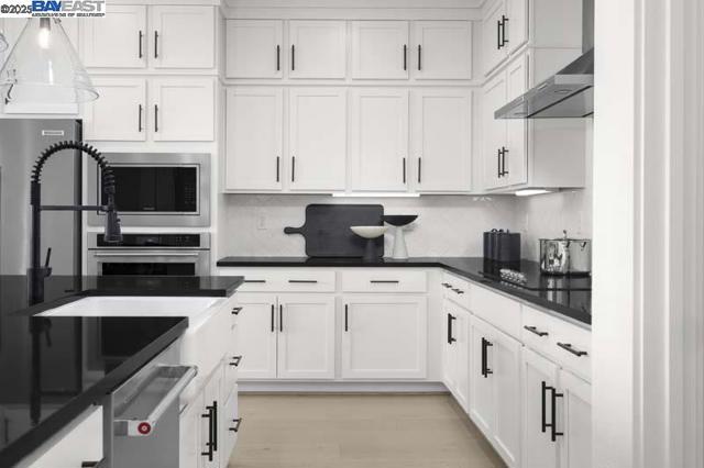 515 E Fiorino Street, Mountain House CA: https://media.crmls.org/mediaz/8a2cfea4-3841-4241-95d0-89856a35024e.jpg