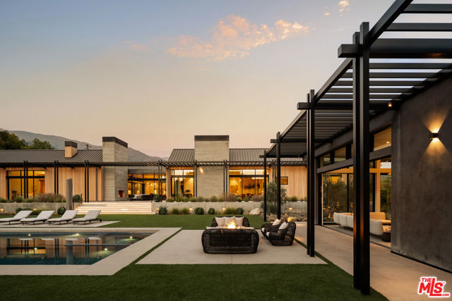 1225 Shippee Lane, Ojai CA: https://media.crmls.org/mediaz/8a2d81d7-367b-4e0f-87ac-1a66a1575c94.jpg