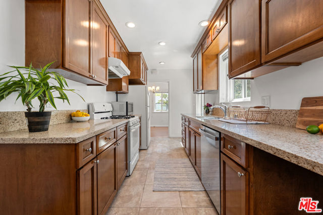 7601 Dunfield Avenue, Los Angeles CA: https://media.crmls.org/mediaz/8a2db04d-ec3c-4fde-9ea9-6a6afa1f9773.jpg