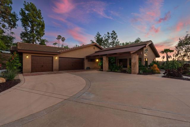 17758 Del Paso Drive, Poway CA: https://media.crmls.org/mediaz/8a2debfa-71e3-4092-8e18-2e34d8b8bfd8.jpg