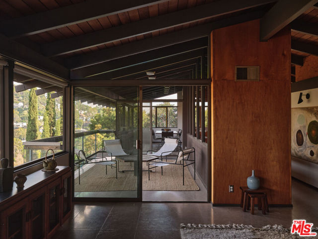 2052 Mayview Drive, Los Angeles CA: https://media.crmls.org/mediaz/8a2e0c9d-7dfd-4d7a-bd14-5fa699577c19.jpg