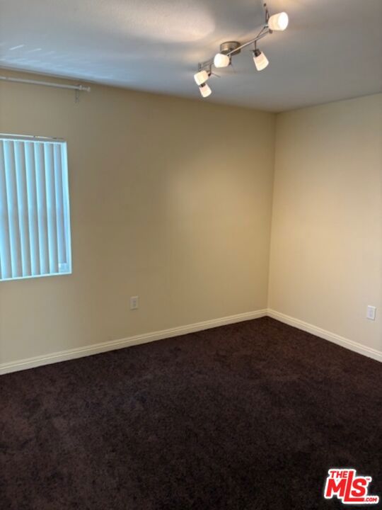 6109 Brynhurst Avenue, Los Angeles CA: https://media.crmls.org/mediaz/8a2e4e55-ea5b-440f-b3ee-1c3e412ee432.jpg
