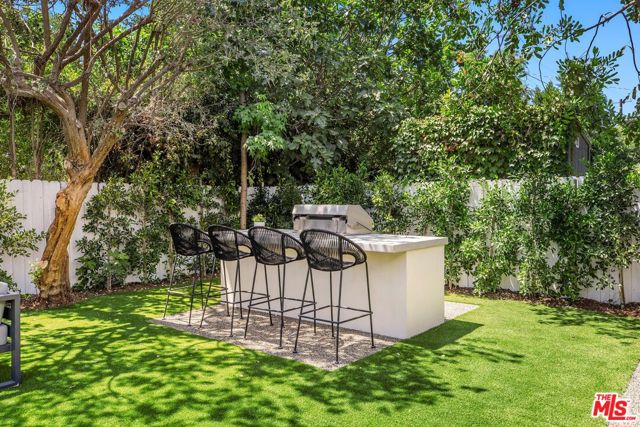 5305 Allott Avenue, Sherman Oaks CA: https://media.crmls.org/mediaz/8a2ea306-9e21-4ef2-8423-6d8b8aae5adf.jpg