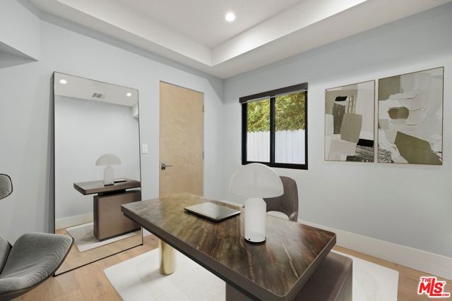 2012 Veteran Avenue, Los Angeles CA: https://media.crmls.org/mediaz/8a2efa7b-38a0-4130-812c-3844fd85a485.jpg
