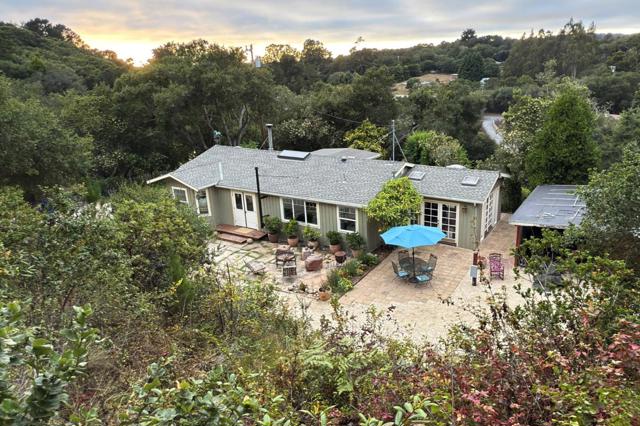 122 Strawberry Canyon Road, Royal Oaks CA: https://media.crmls.org/mediaz/8a325a89-8292-4ee0-b22a-a05b49f67c93.jpg