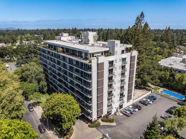 1330 University Drive, Menlo Park CA: https://media.crmls.org/mediaz/8a32bb1f-69c5-496d-93ac-4e57c6d504a4.jpg