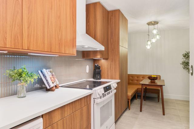 675 N Los Felices W Circle, Palm Springs CA: https://media.crmls.org/mediaz/8a32cdf5-cb3a-499a-b93b-14ee0aa0e31b.jpg