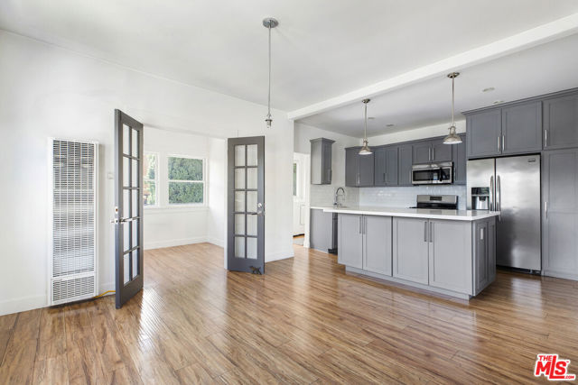 1404 Maltman Avenue, Los Angeles CA: https://media.crmls.org/mediaz/8a3322db-1b47-4003-888b-28828b703c98.jpg