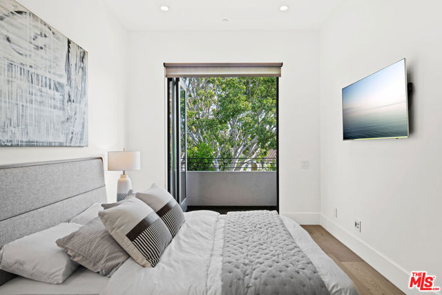 741 N Vista Street, Los Angeles CA: https://media.crmls.org/mediaz/8a35678d-f403-45ac-b849-60842218ffc5.jpg