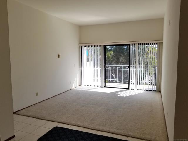 8328 Regents Rd, La Jolla CA: https://media.crmls.org/mediaz/8a357f6f-695c-4de0-8ac9-ffdcb5c7ede0.jpg