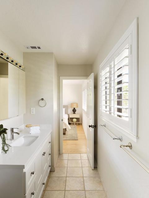 639 Palmer Lane, Menlo Park CA: https://media.crmls.org/mediaz/8a36f88c-b4a4-4c76-bde0-133b4958bb1a.jpg