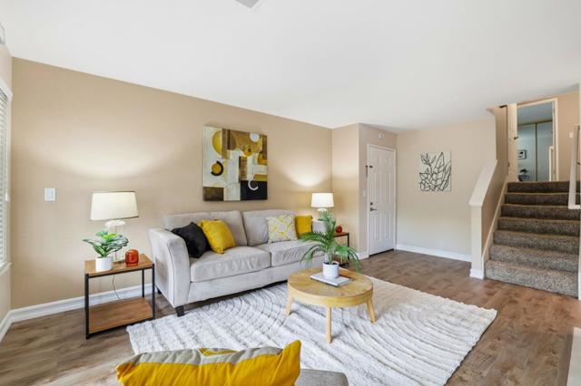 4814 Pine Forest Place, San Jose CA: https://media.crmls.org/mediaz/8a37d23f-be9a-4c02-9be1-a5c6d102c777.jpg