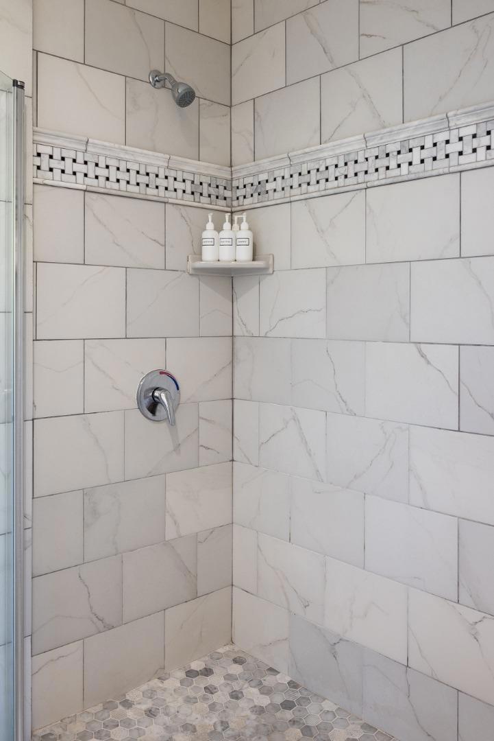 https://media.crmls.org/mediaz/8a3996a2-9ba9-4813-bf91-5b0fa0a64d21.jpg?preset=X-Large
