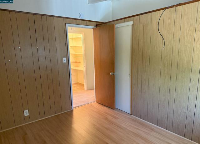 1679 Sarah Dr, Pinole CA: https://media.crmls.org/mediaz/8a39bfb0-587d-4642-9046-237b9074a677.jpg