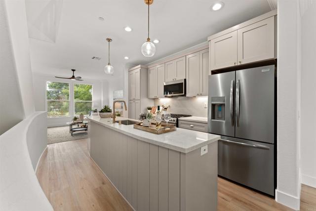 Front Image Thumbnail for CRNDP2508532