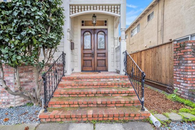 2120 Encinal Ave, Alameda, California 94501, 8 Bedrooms Bedrooms, ,5 BathroomsBathrooms,Single Family Residence,For Sale,Encinal Ave,41085306