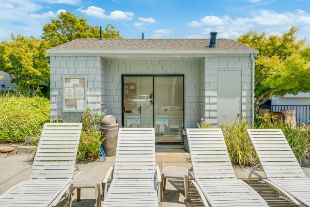 1609 Taylor Lane, Santa Cruz CA: https://media.crmls.org/mediaz/8a3b9483-f401-4e8a-961b-d6d80f93075e.jpg