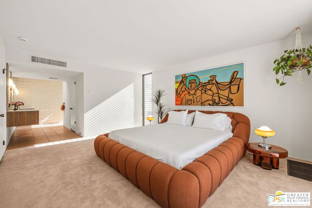 695 N Camino Real, Palm Springs CA: https://media.crmls.org/mediaz/8a3c94b7-e4cf-44b6-8065-88cf60ab315a.jpg