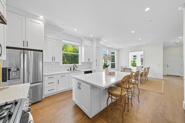 320 N Ellsworth Avenue, San Mateo CA: https://media.crmls.org/mediaz/8a3ccca6-6c17-489c-a4f7-e9e146ad57db.jpg