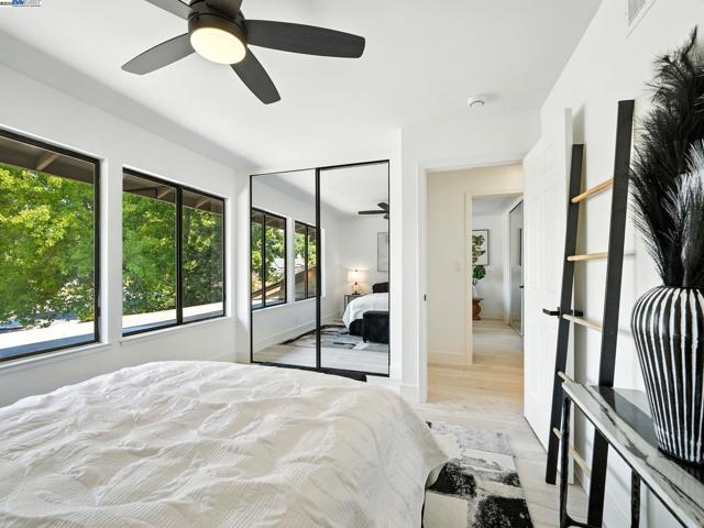 5995 Via Del Cielo, Pleasanton CA: https://media.crmls.org/mediaz/8a3d2e67-8860-403d-b9f3-17b43dc56abf.jpg