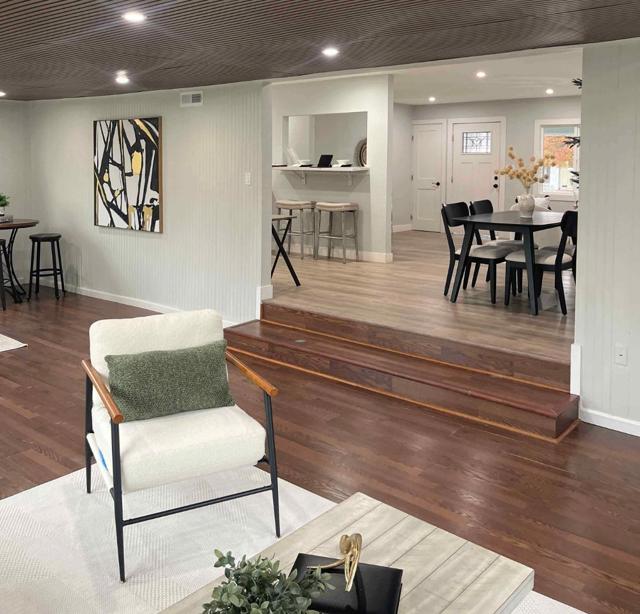 212 E Longview Avenue, Stockton CA: https://media.crmls.org/mediaz/8a3d470c-fb02-4d20-a94f-4a42135dc8ef.jpg