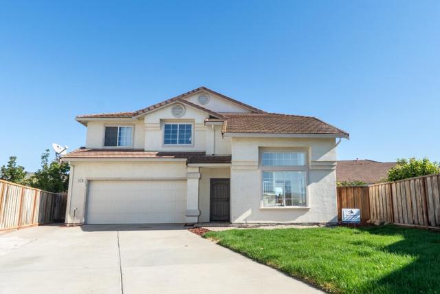 441 Adrian Court, Hollister CA: https://media.crmls.org/mediaz/8a3d7241-0dbb-468b-899c-99bacbd9f953.jpg