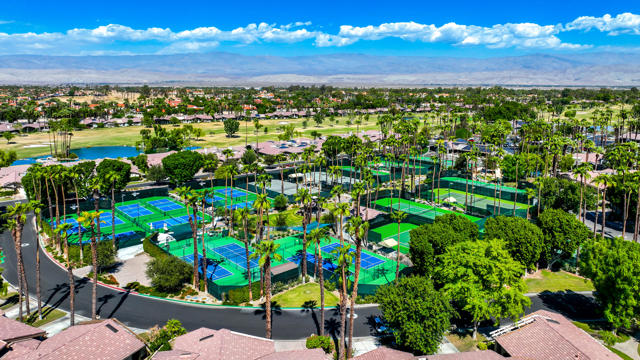109 Deer Spring Way, Palm Desert, CA 92211