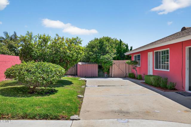 3666 Fournier Street, Oxnard CA: https://media.crmls.org/mediaz/8a3efcab-7e1f-42b2-84c3-f65c9c92a0f6.jpg