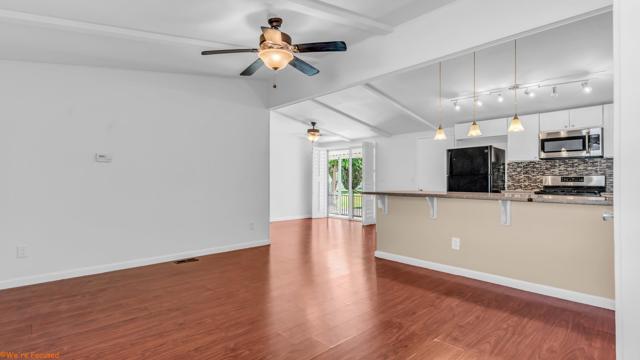 1139 Via Feliz, Cathedral City CA: https://media.crmls.org/mediaz/8a3f0c2e-7fd9-4e1c-87c5-62ad38c55948.jpg