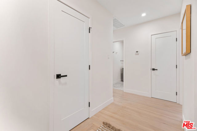 5722 Valley Ridge Avenue, Los Angeles CA: https://media.crmls.org/mediaz/8a3f7d3e-2e71-4d03-a71c-148c7295ba0b.jpg