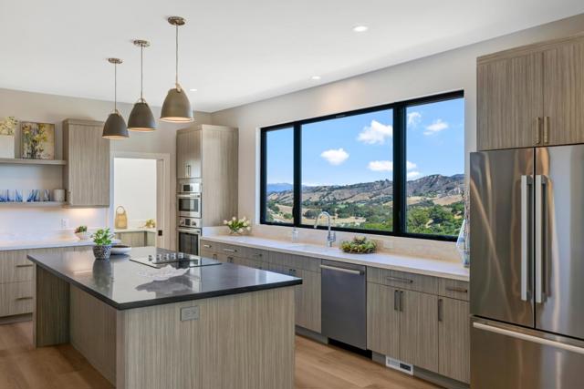 89 Robley Road,  CA: https://media.crmls.org/mediaz/8a3fe055-dd32-4071-ab18-041575698590.jpg
