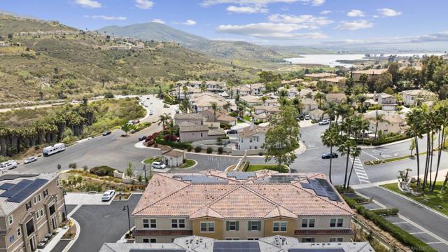 2822 Juniper Berry St, Spring Valley CA: https://media.crmls.org/mediaz/8a41025d-ac38-4669-a636-8c6dcc8f290f.jpg