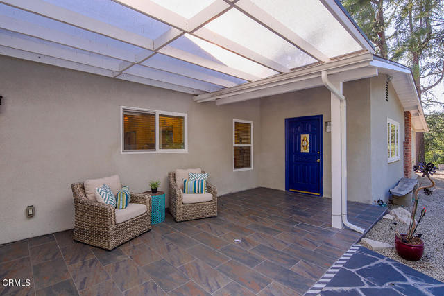 5245 Bubbling Well Lane, La Canada Flintridge CA: https://media.crmls.org/mediaz/8a413a39-ad19-49bd-b31f-992a745e2c46.jpg