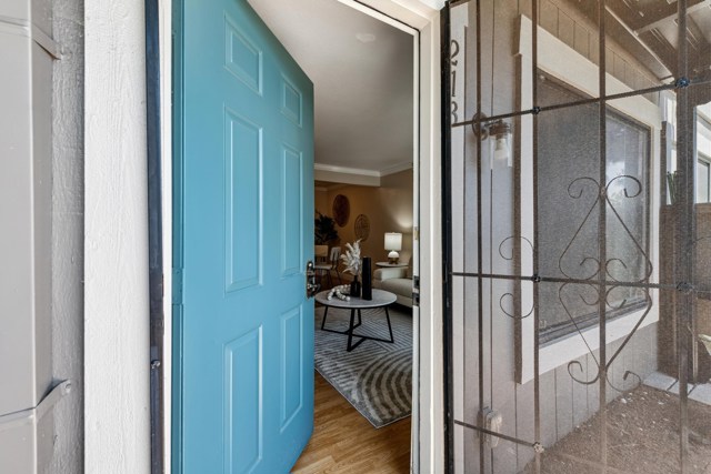 213 Ladera Plz, Union City CA: https://media.crmls.org/mediaz/8a41616e-682b-434e-8771-0896daa6ccd3.jpg