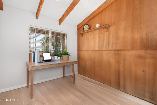 1455 Calle Colina, Thousand Oaks CA: https://media.crmls.org/mediaz/8a418820-2feb-4c78-8268-339ad3650be2.jpg