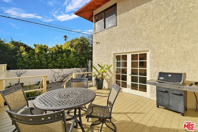 1501 Oak Avenue, Manhattan Beach, California 90266, 4 Bedrooms Bedrooms, ,2 BathroomsBathrooms,Residential,Sold,Oak,25504879